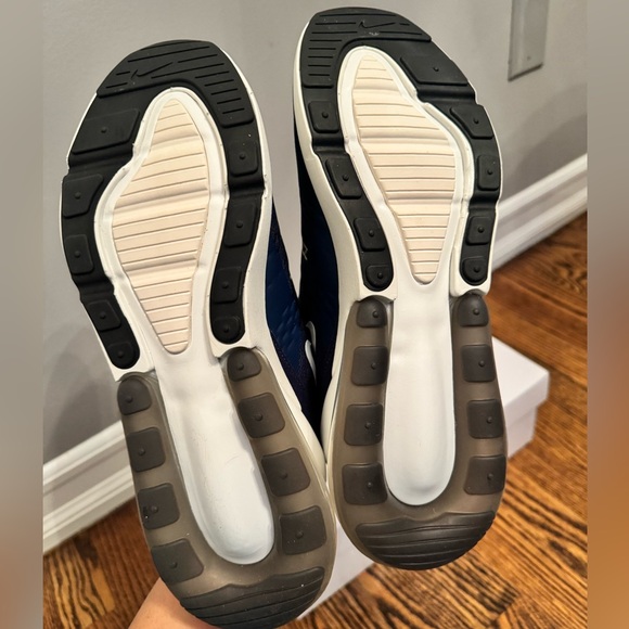 BNIB Nike Air Max 270 men’s size 10.5 - Picture 5 of 9